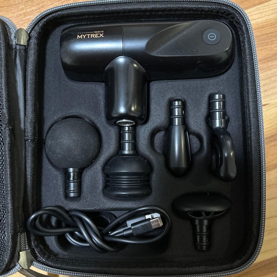 t*t様 【限定SALEほぼ未使用】MYTREX マッサージガン ハードケース付
