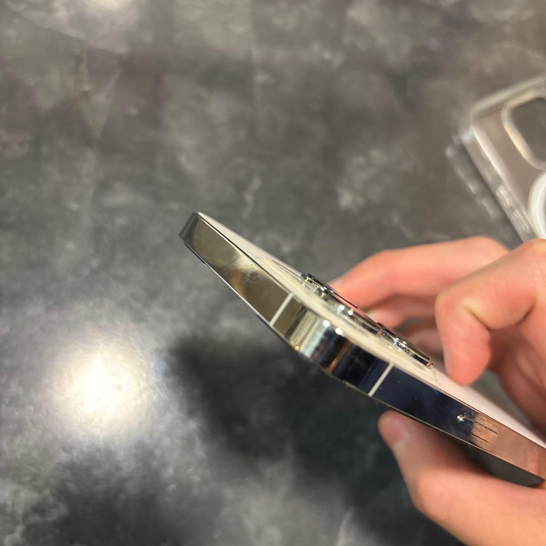 Apple iPhone 13 Pro シルバー 本体 ケース フィルム付き