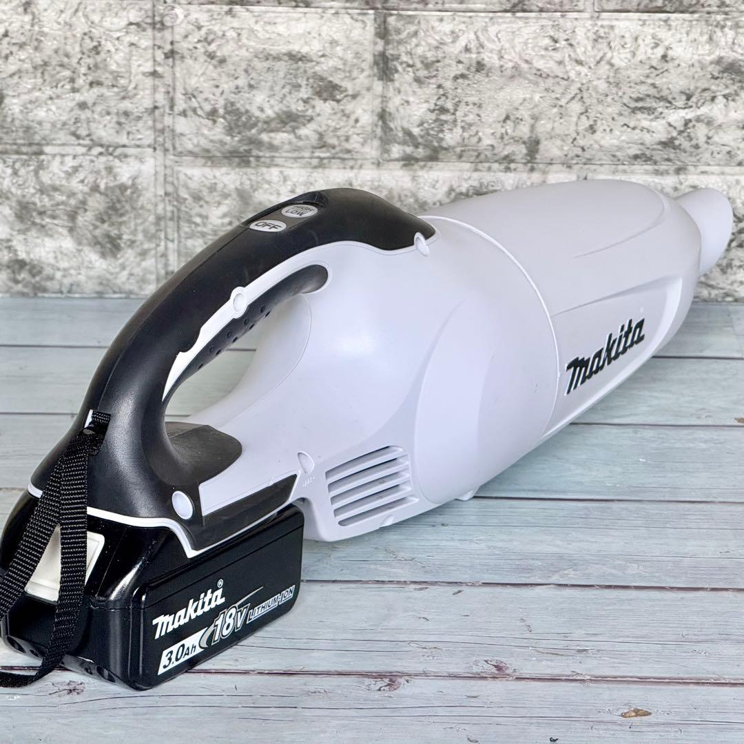 マキタ「CL181FDRFW」充電式クリーナー スタンド付き