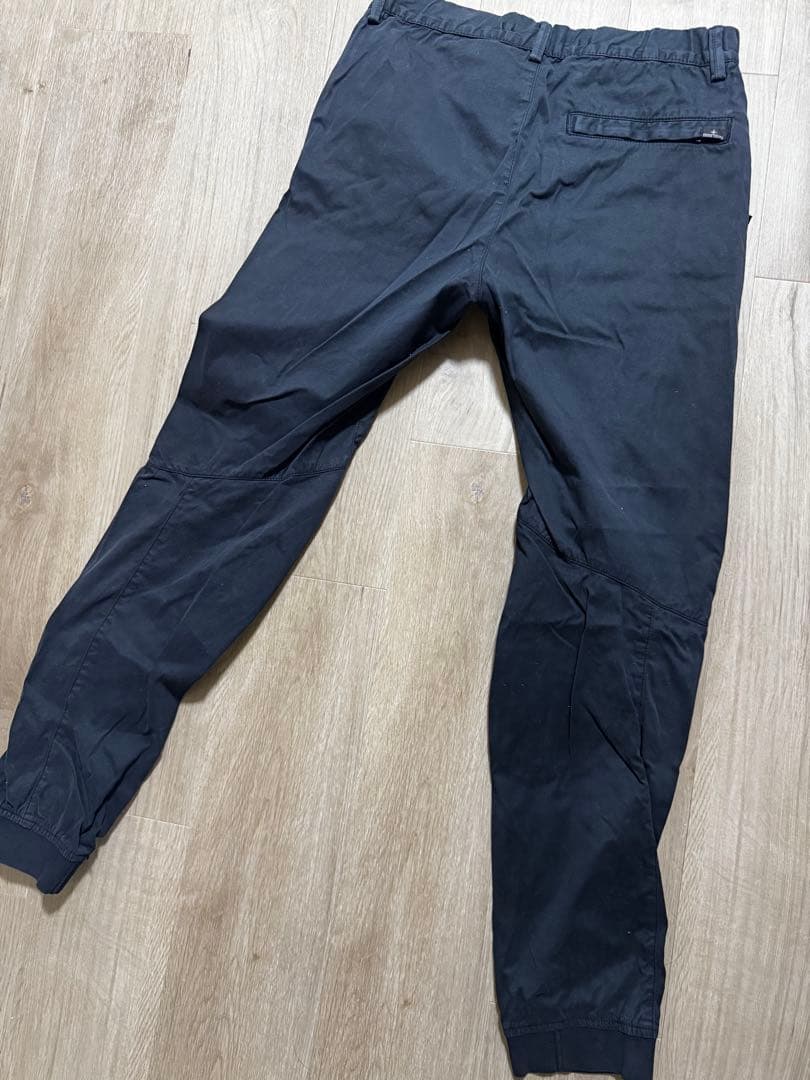 STONE  黒　パンツ　S