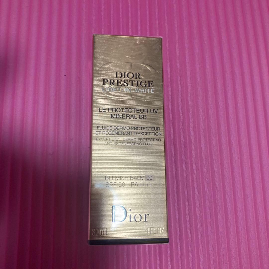 ディオールプレステージホワイトルプロテクターUVミネラルBB 00
