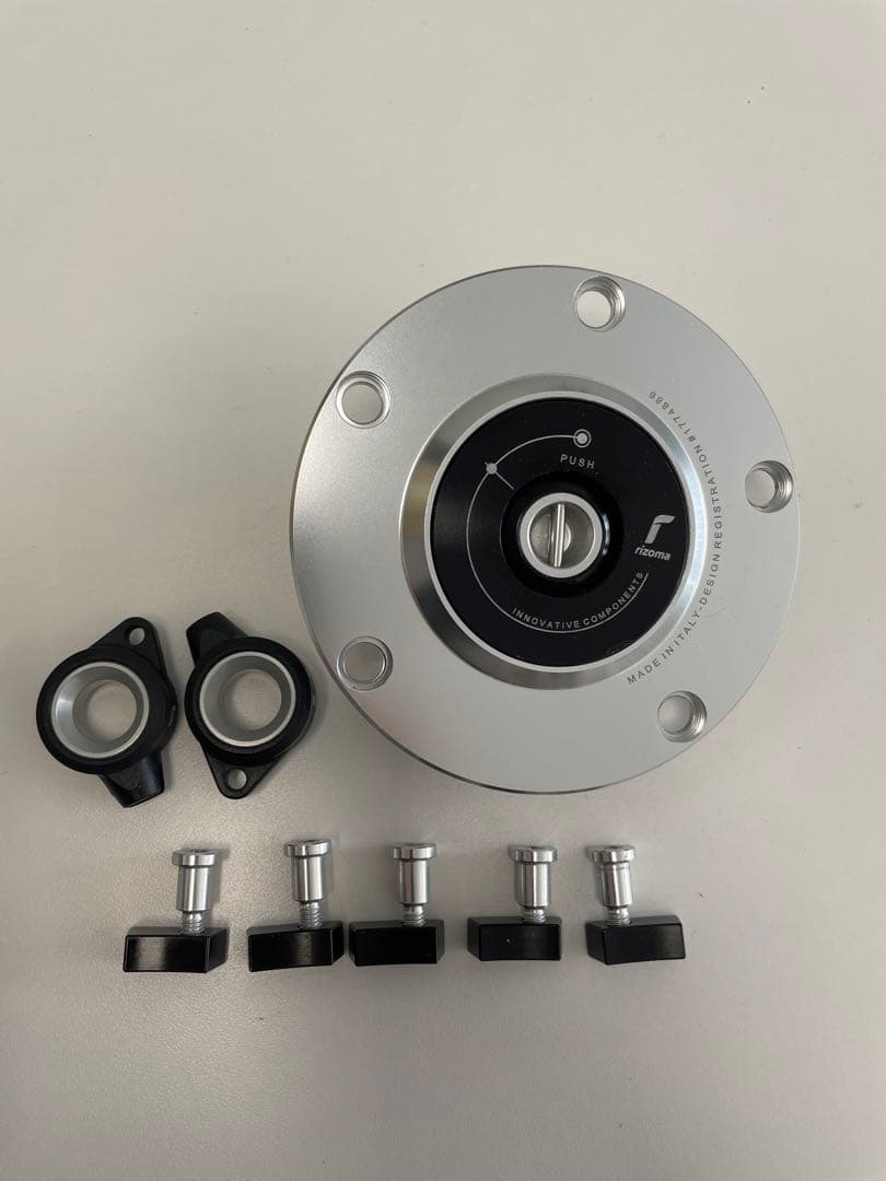 RIZOMA タンクキャップ Ducati TF040