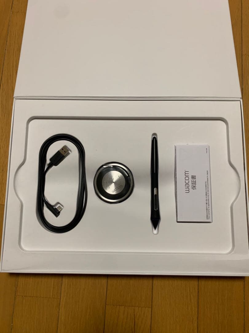 ワコム Intuos Pro Medium ペンタブレット PTH-660/K…