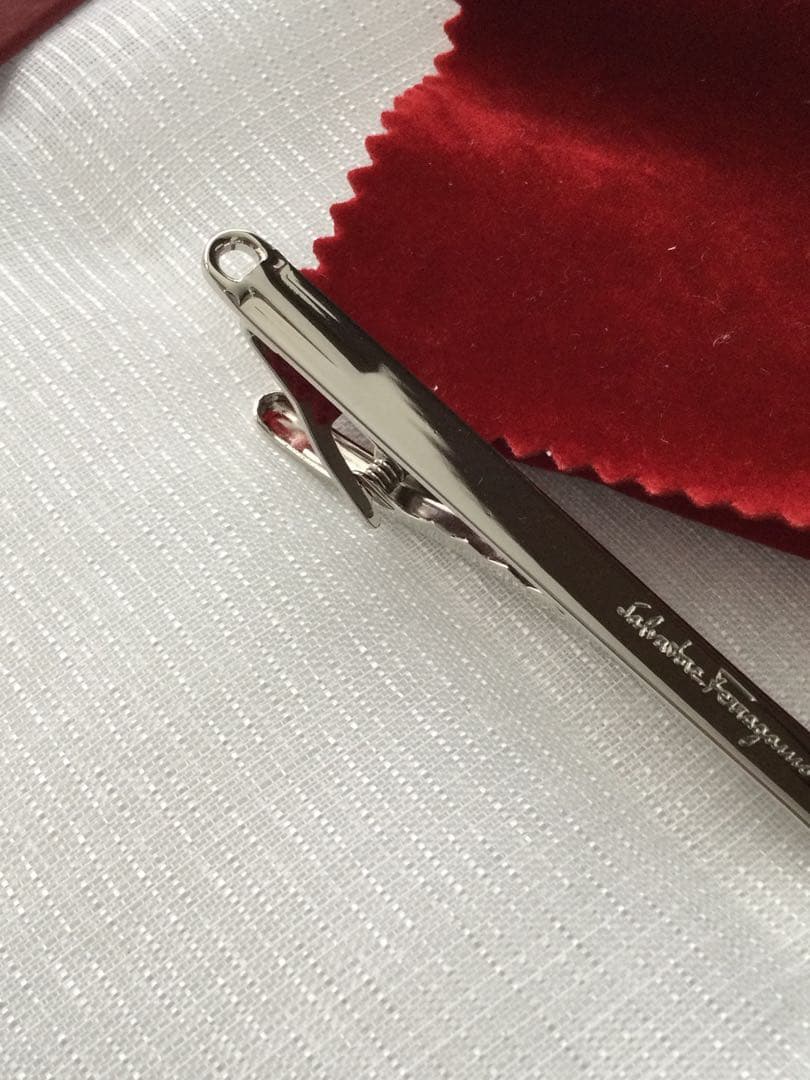 新品 フェラガモ Salvatore Ferragamo ネクタイピン シルバー