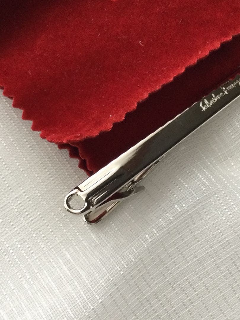 新品 フェラガモ Salvatore Ferragamo ネクタイピン シルバー