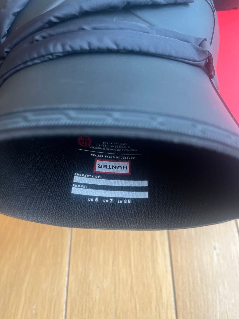 HUNTER ハンター　プレイ ショート ギア オン パフ ストラップ ブーツ