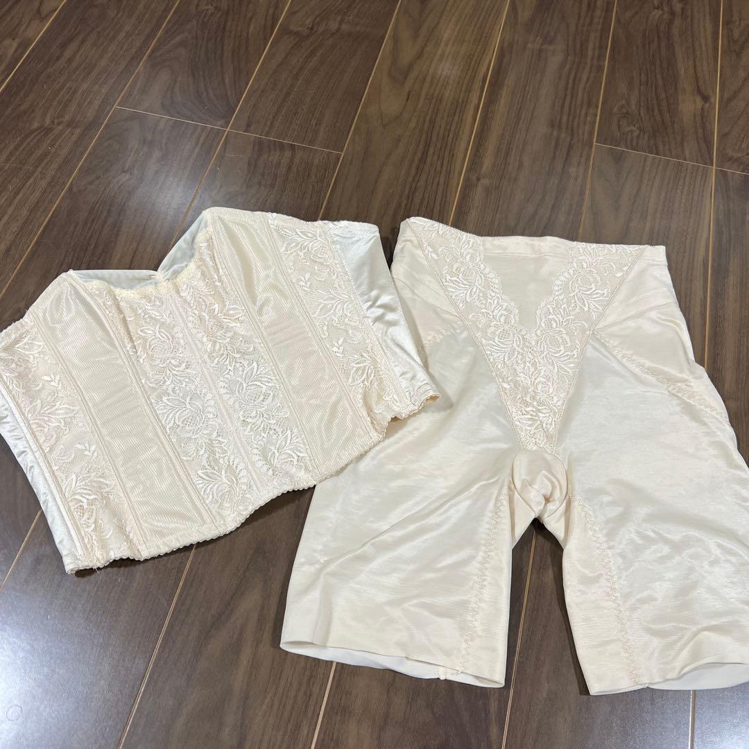 アールイズウェディング　 ブライダルインナー vカット　ガードル　76 82