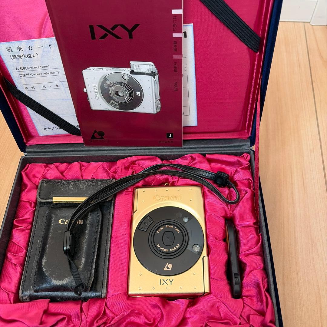 キヤノン60周年を記念して発売された特別限定モデルです。