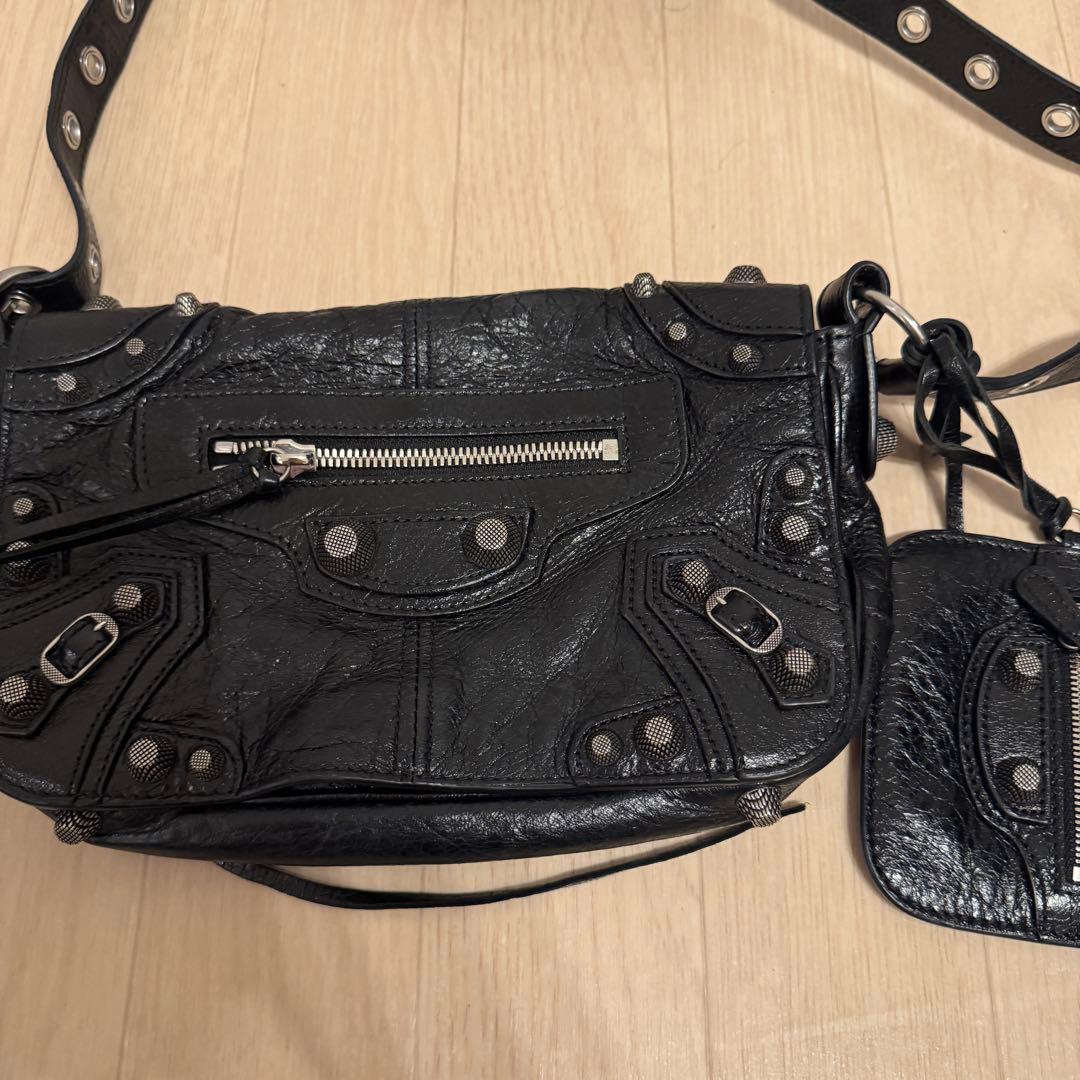 確実正規品 BALENCIAGA BLACK LE CAGOLE XS BAG