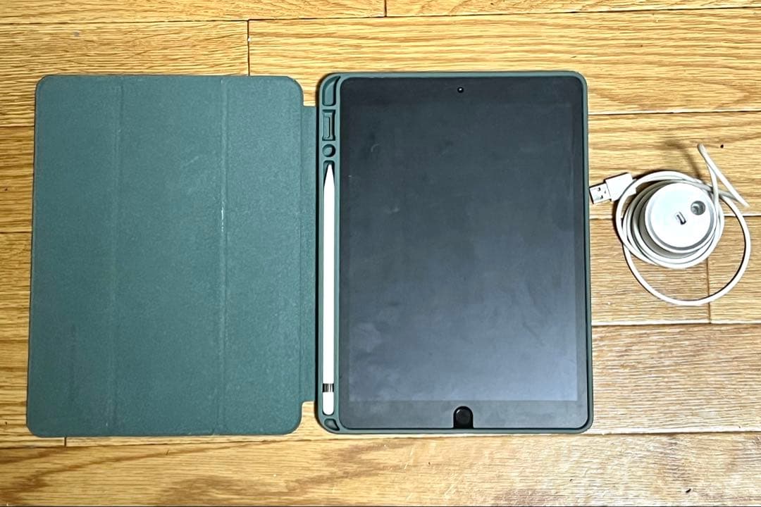 iPad (第7世代) 128GB WiFiモデル + Apple Pencil