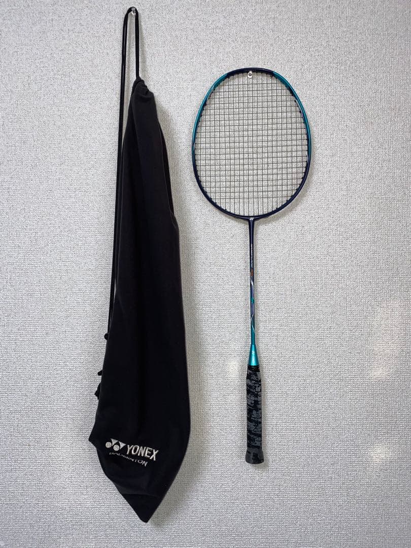 ヨネックス　ナノフレア　700