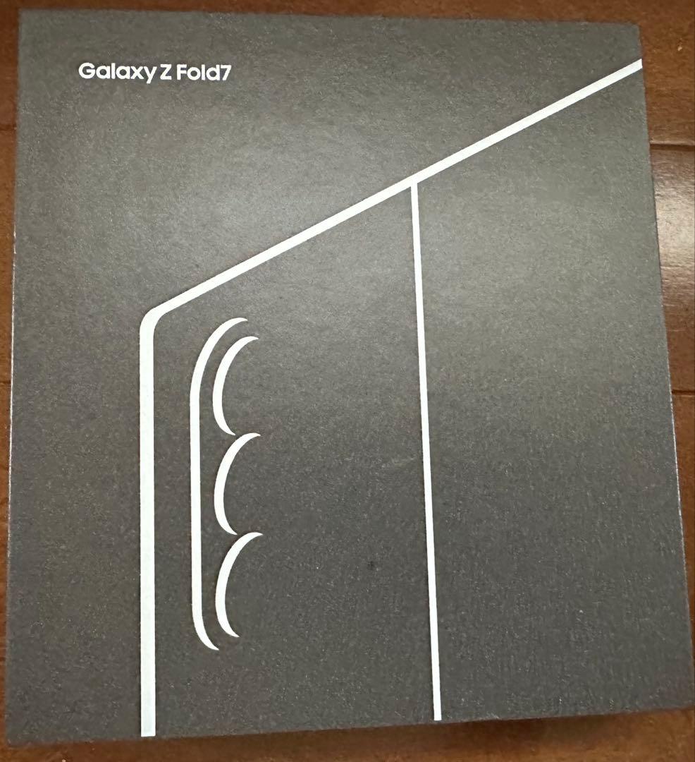 新品同様品‼️Galaxy Z Fold7 256gbブラック 国内版