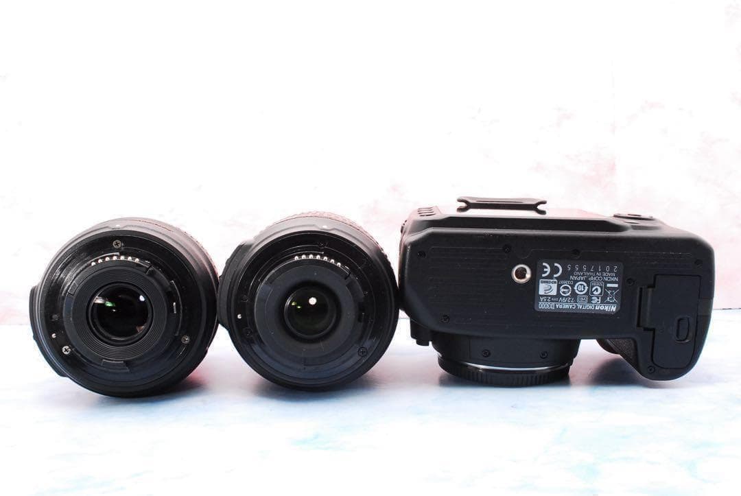 Nikon D3000☆手ぶれ補正Wレンズ☆一眼レフカメラ☆実用品☆