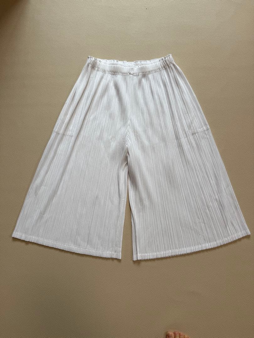 PLEATS PLEASE PP91-JF204ホワイトハーフパンツ総丈69cm