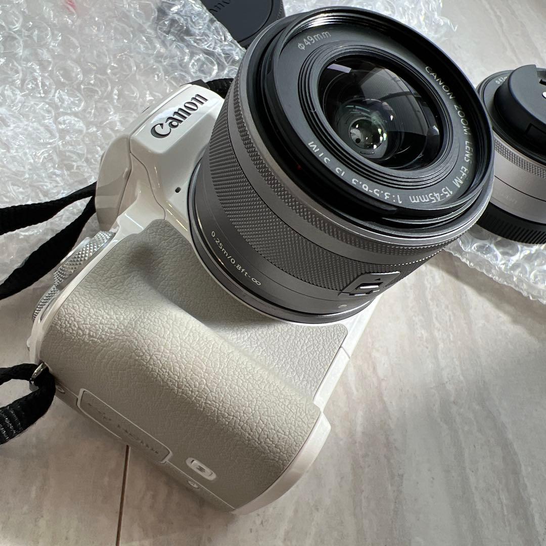 【美品】Canon EOS Kiss M ホワイト レンズ　ケース付　一式