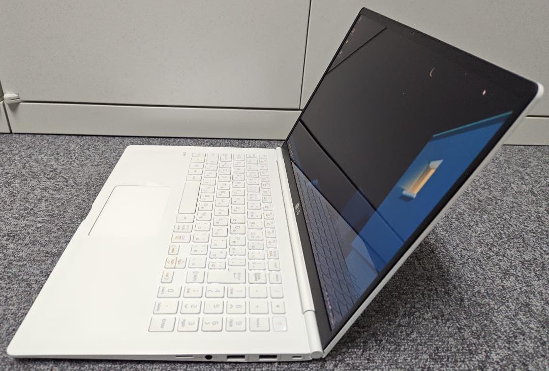 美品 LG gram15 core i5 新品SSD 500GB メモリ20GB