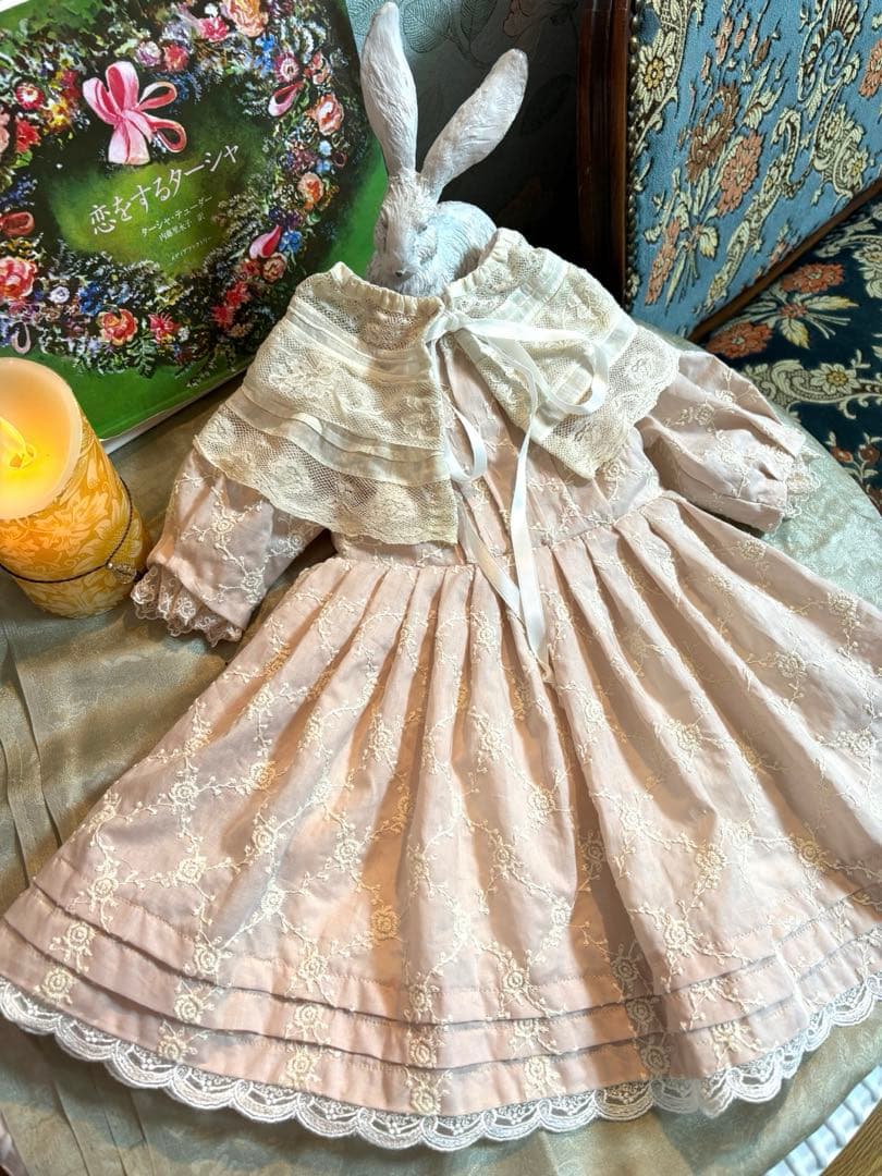 星砂 68センチジュモー 用 刺繍のドレス
