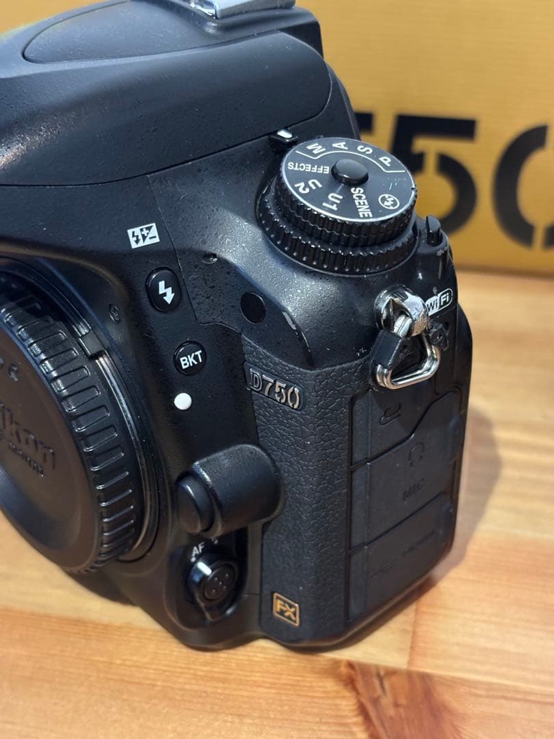 Nikon D750 一眼レフカメラ 本体+MB-D16