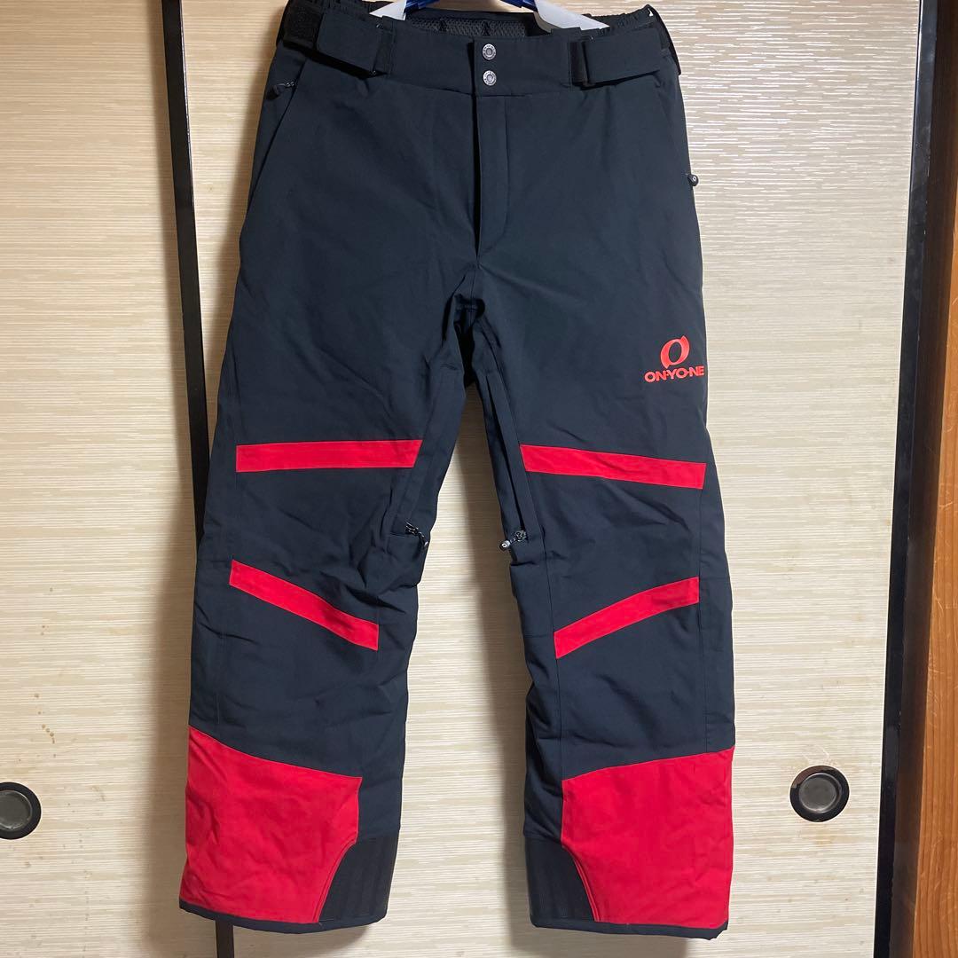 (送料込み、プラス値引き) ONYONEスキーウェア パンツ黒/赤
