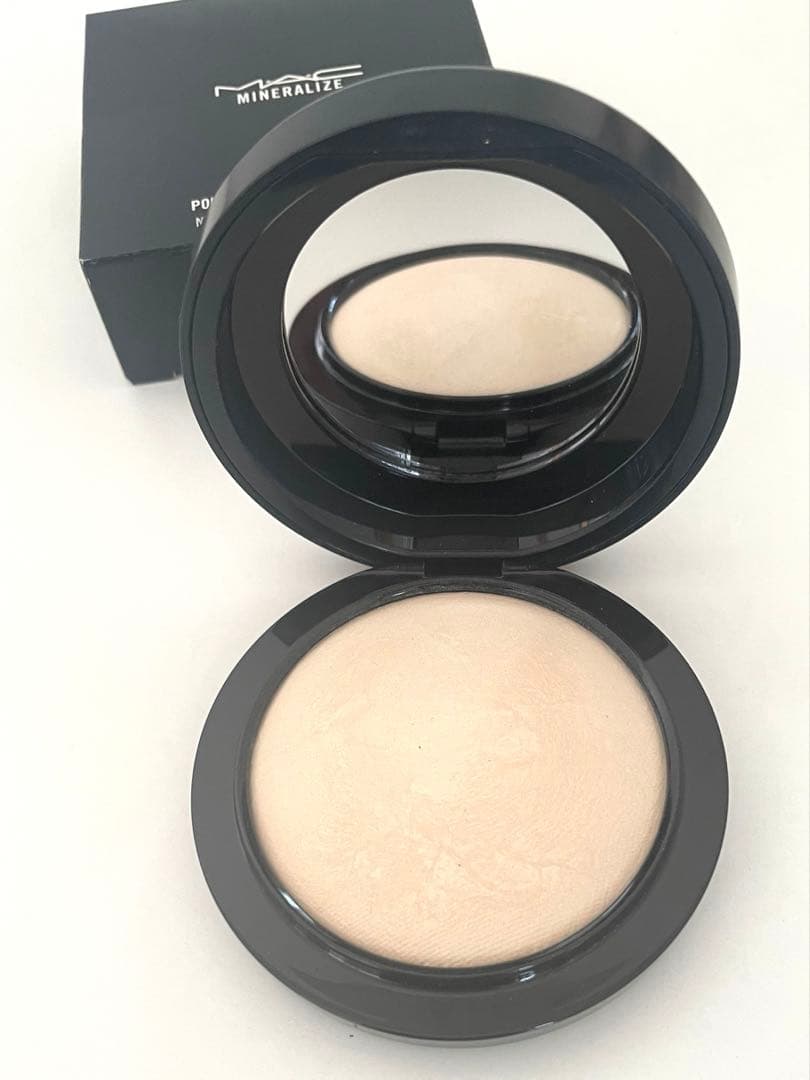 MAC ミネラライズ　スキンフィニッシュ　ナチュラル　ライト