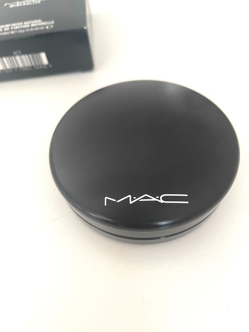 MAC ミネラライズ　スキンフィニッシュ　ナチュラル　ライト