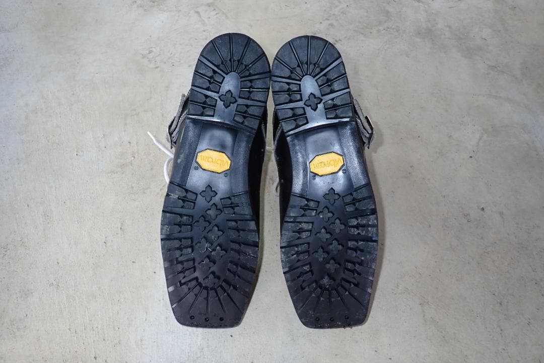 h*o様 スカルパ・テレマークスキー用ブーツ 黒 バックル付き