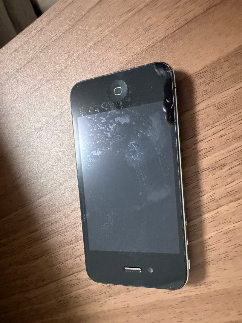 iPhone 4 ブラック 傷あり ジャンク