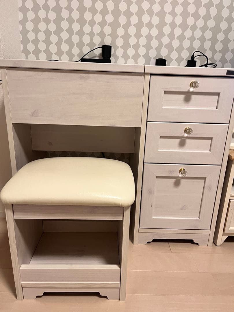 【送料なし】ホワイトドレッサー/鏡・椅子付
