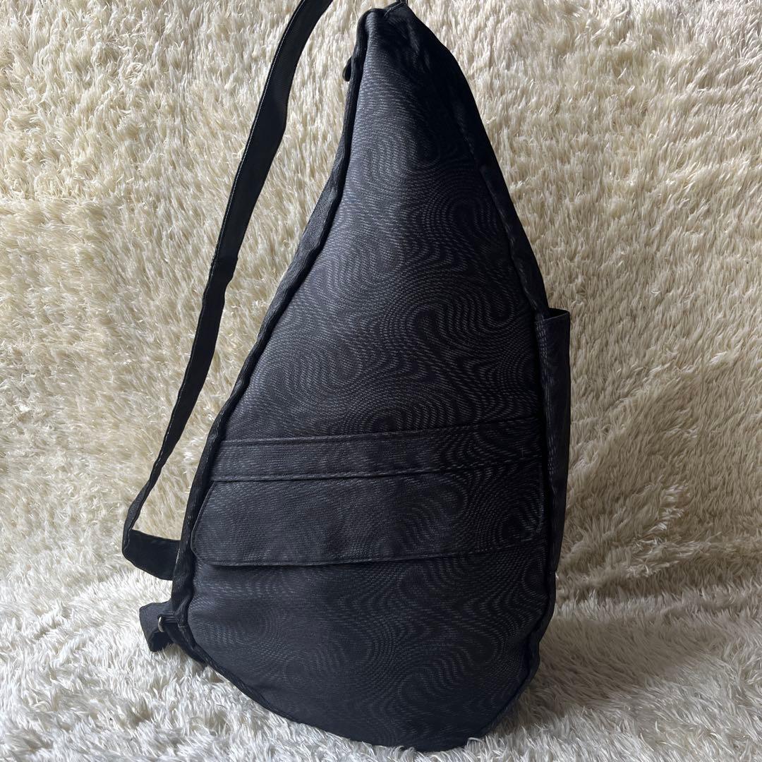 極美品　ヘルシーバックバッグ Mサイズ 9リットル 黒　ブラック