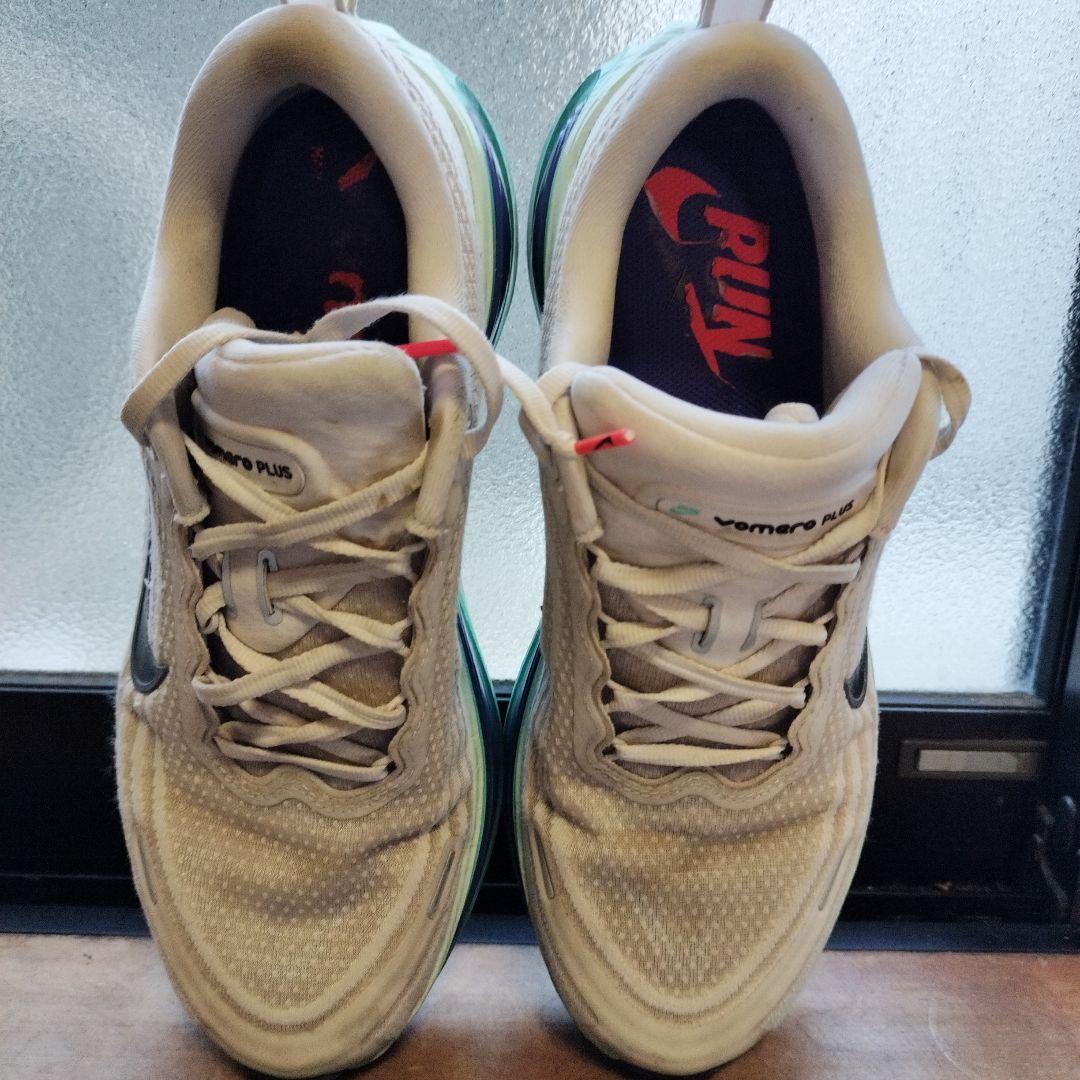 Nike ボメロプラス　26.5cm