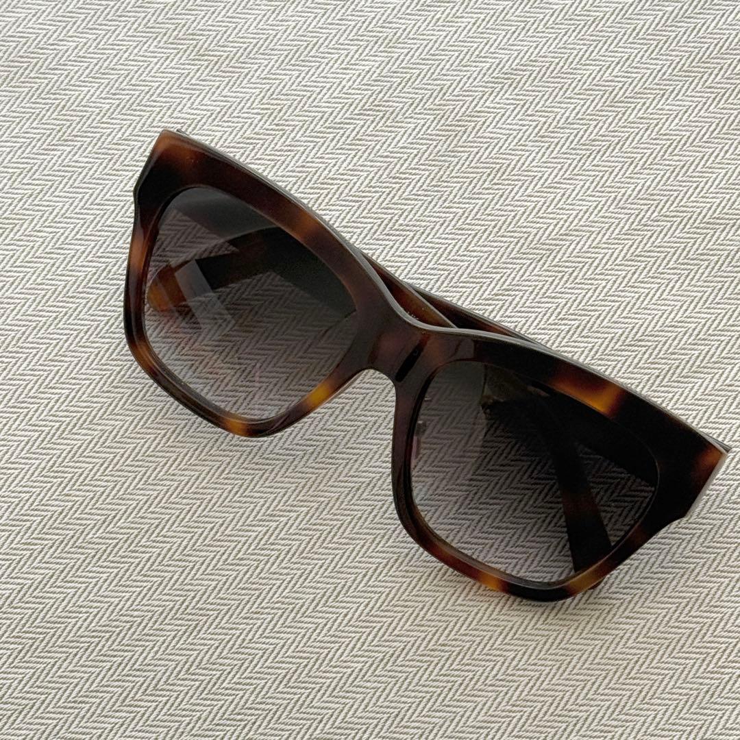 ほぼ未使用★CELINE★ブラウンサングラス ケース付き