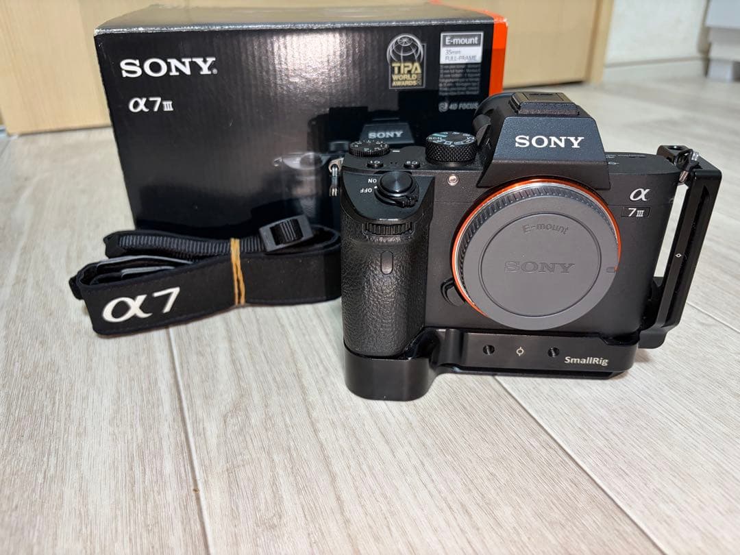 SONY α7Ⅲ ボディ＋縦グリップセット【美品・保証書付き】