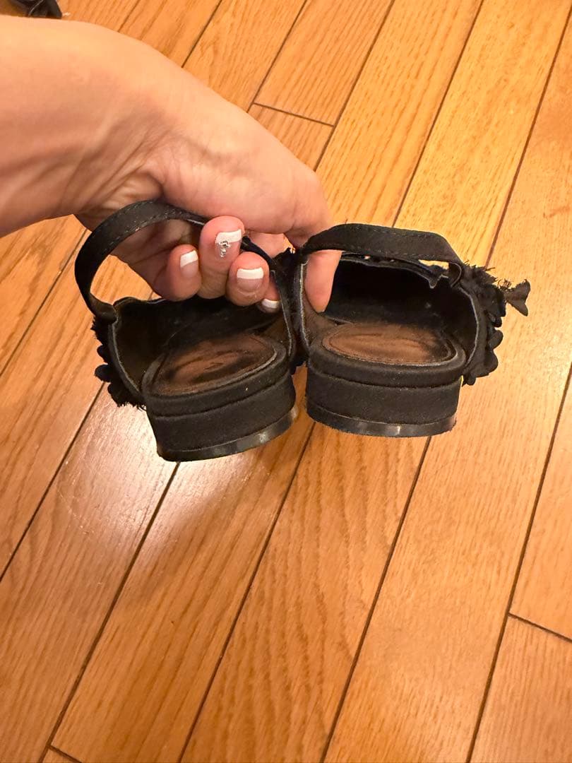 TSURU フリルデザイン ブラックミュール