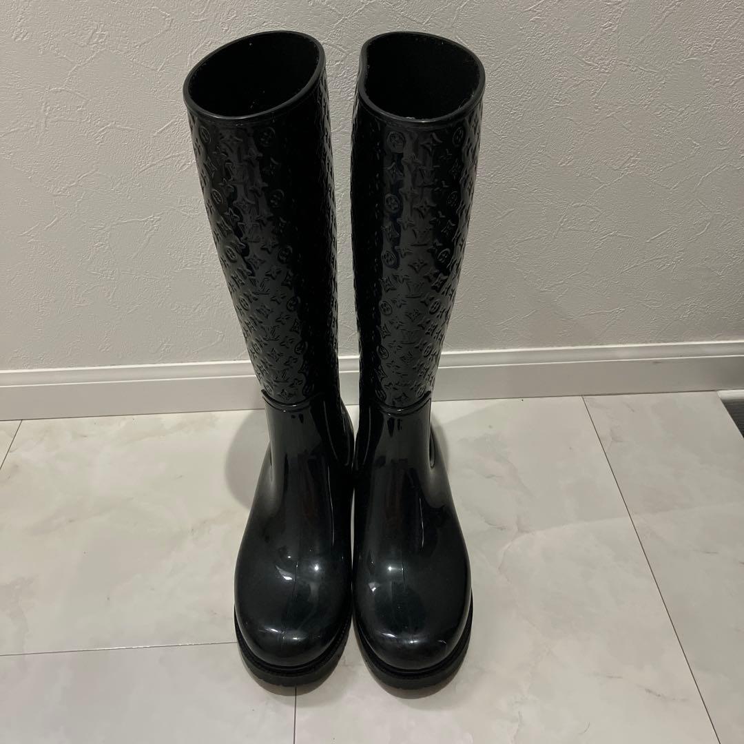 ルイヴィトン　ブラック ロゴ入り 長靴