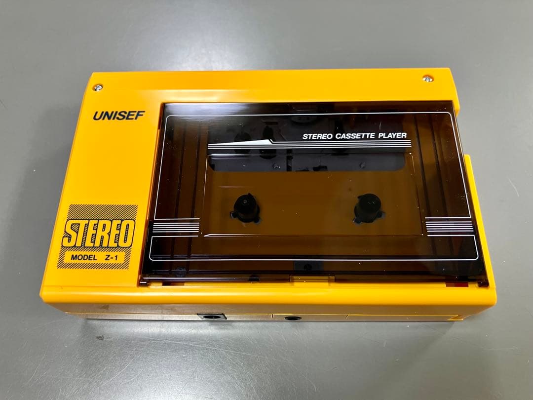 UNISEF ステレオカセットプレーヤー Z-1