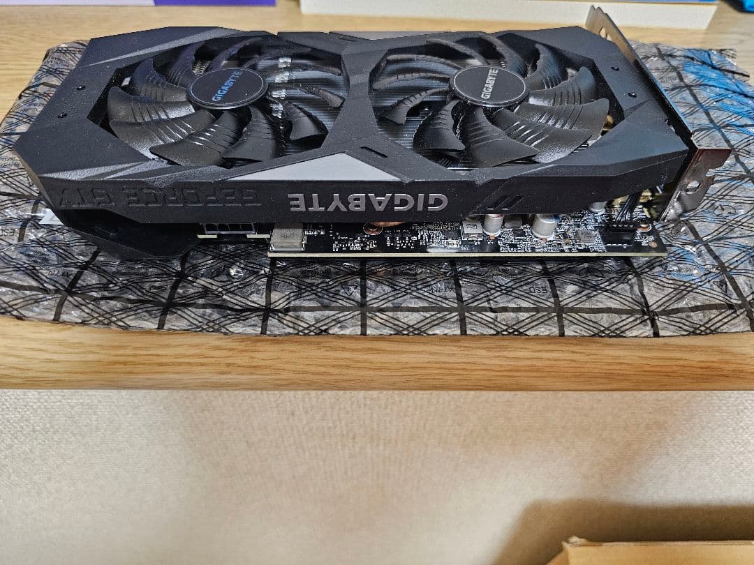 GIGABYTE 1660Ti 6GB デュアルファン グラフィックボード