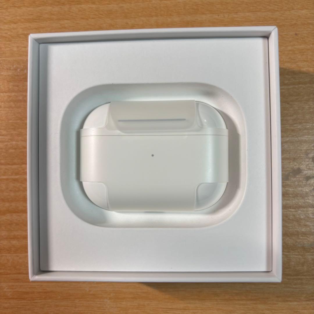 気*J様 AirPods Proワイヤレス充電ケース付き