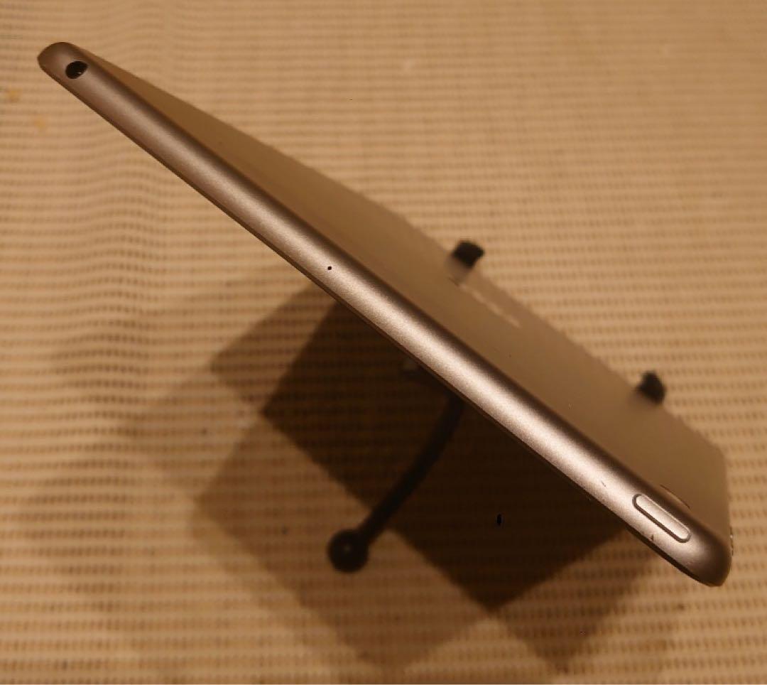 完動品iPad第6世代(A1893)本体32GBグレイ送料込FJF8J