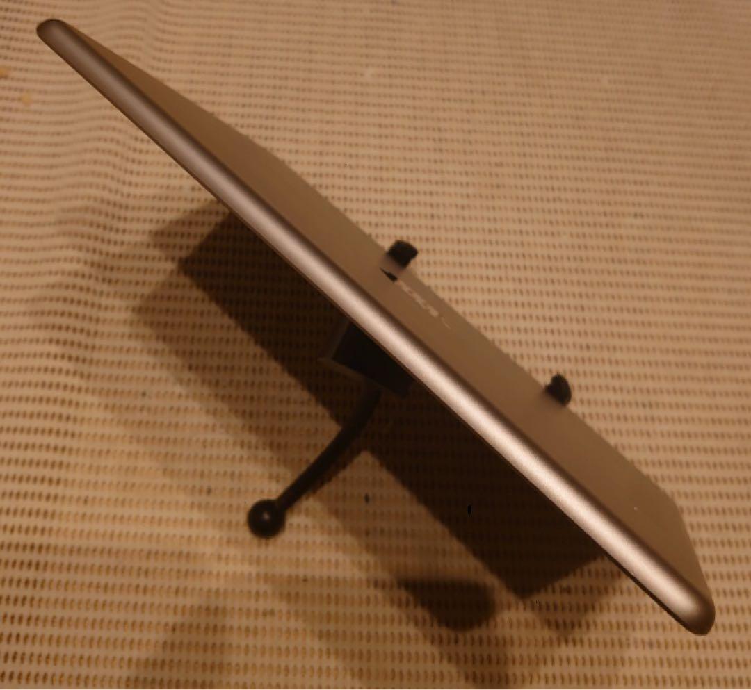 完動品iPad第6世代(A1893)本体32GBグレイ送料込FJF8J