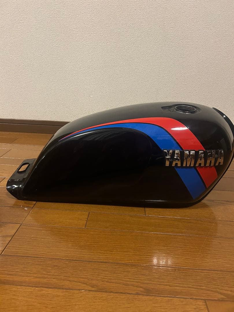 YAMAHA xj400純正タンク xj550xj400D 当時物　エンブレム付