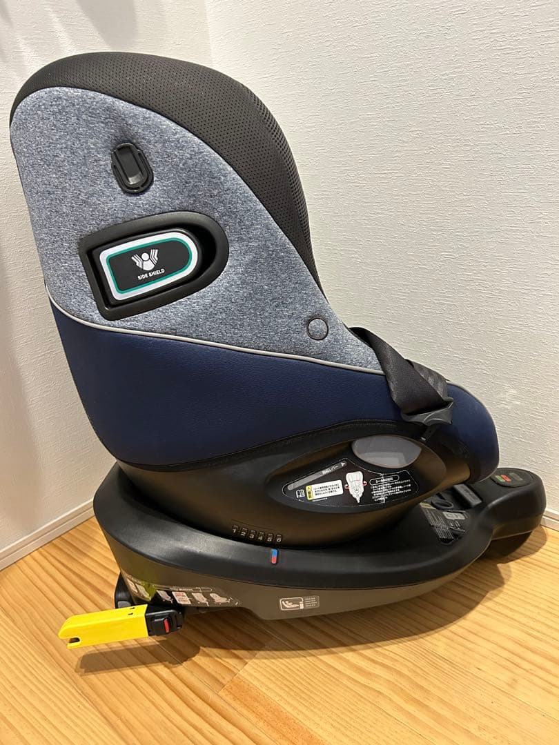 【Aprica】チャイルドシート クルリラプロテクト360° アカチャンホンポ