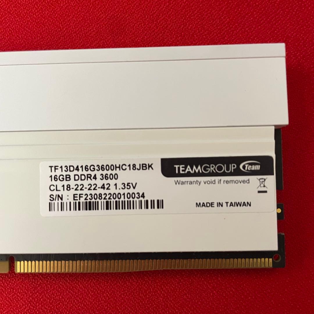 メモリー TEAMGROUP Xtreem ARGB 16GB DDR4 3600MHz