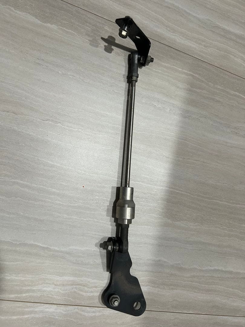 【送料込み】レヴォーグ　ＶＭ型　フレキシブルドロースティフナー フロント