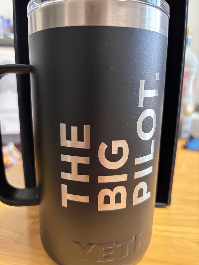 新品　YETI × IWC マグカップタンブラー イエティ　２４oz 710ml