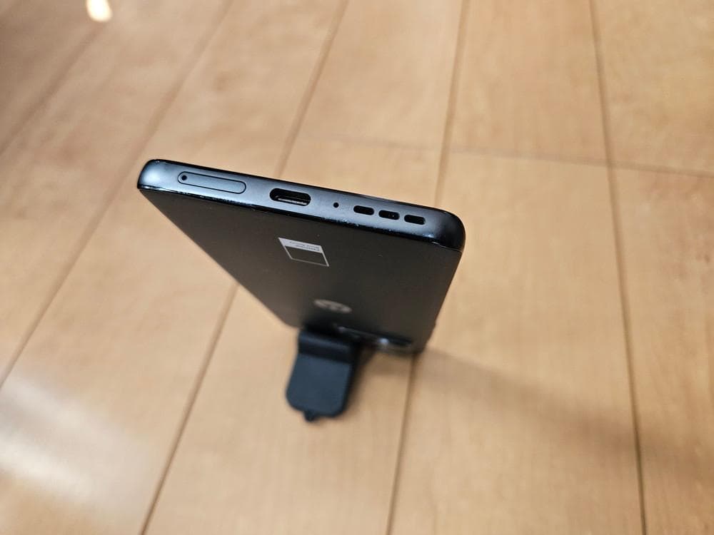 【訳アリ】motorola edge40 neo Black