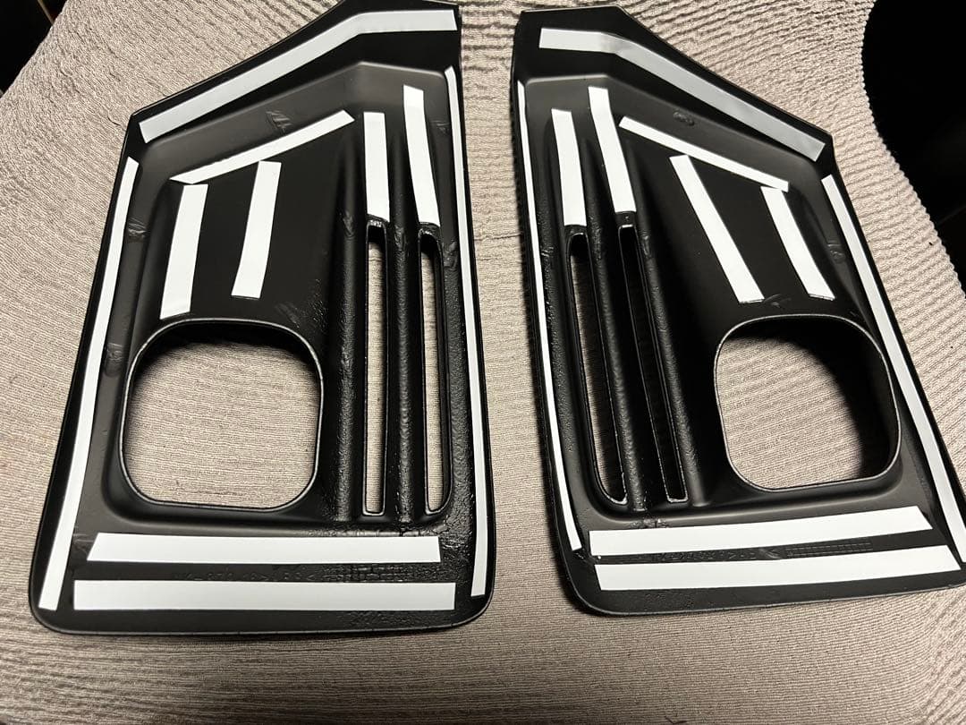 rav4 50系　アドベンチャー　フォグランプカバー　ラプターライナー塗装