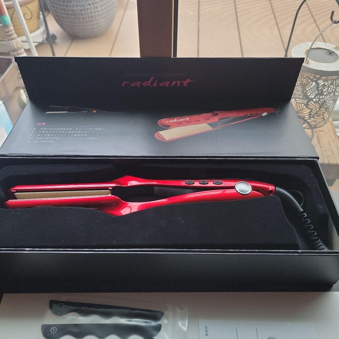 radiant ストレートヘアアイロン レッド（新品）