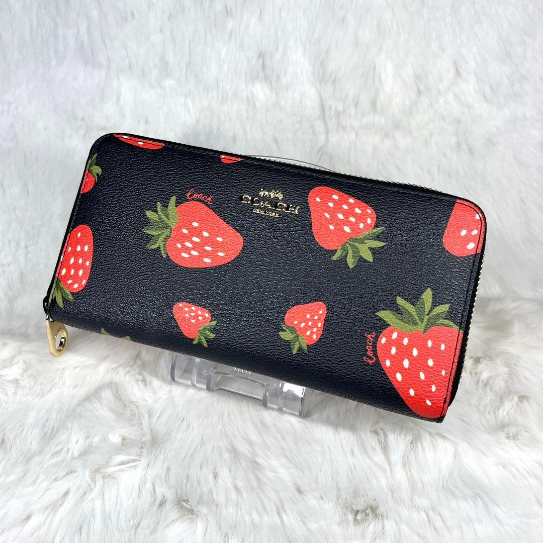 【新品未使用】COACH イチゴ柄長財布 黒 ゴールドファスナー