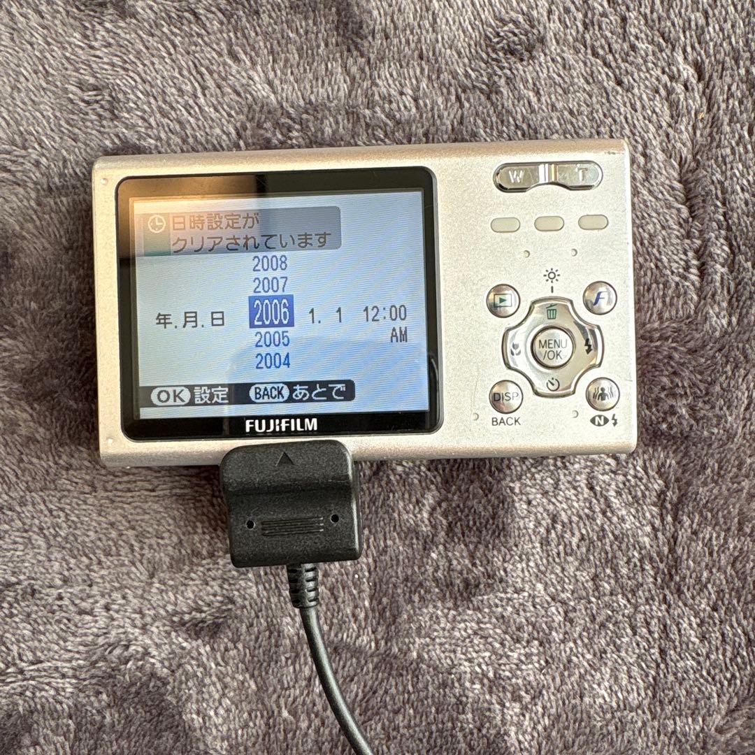 フジフィルム　FINEPIX Z5 ベビーピンク