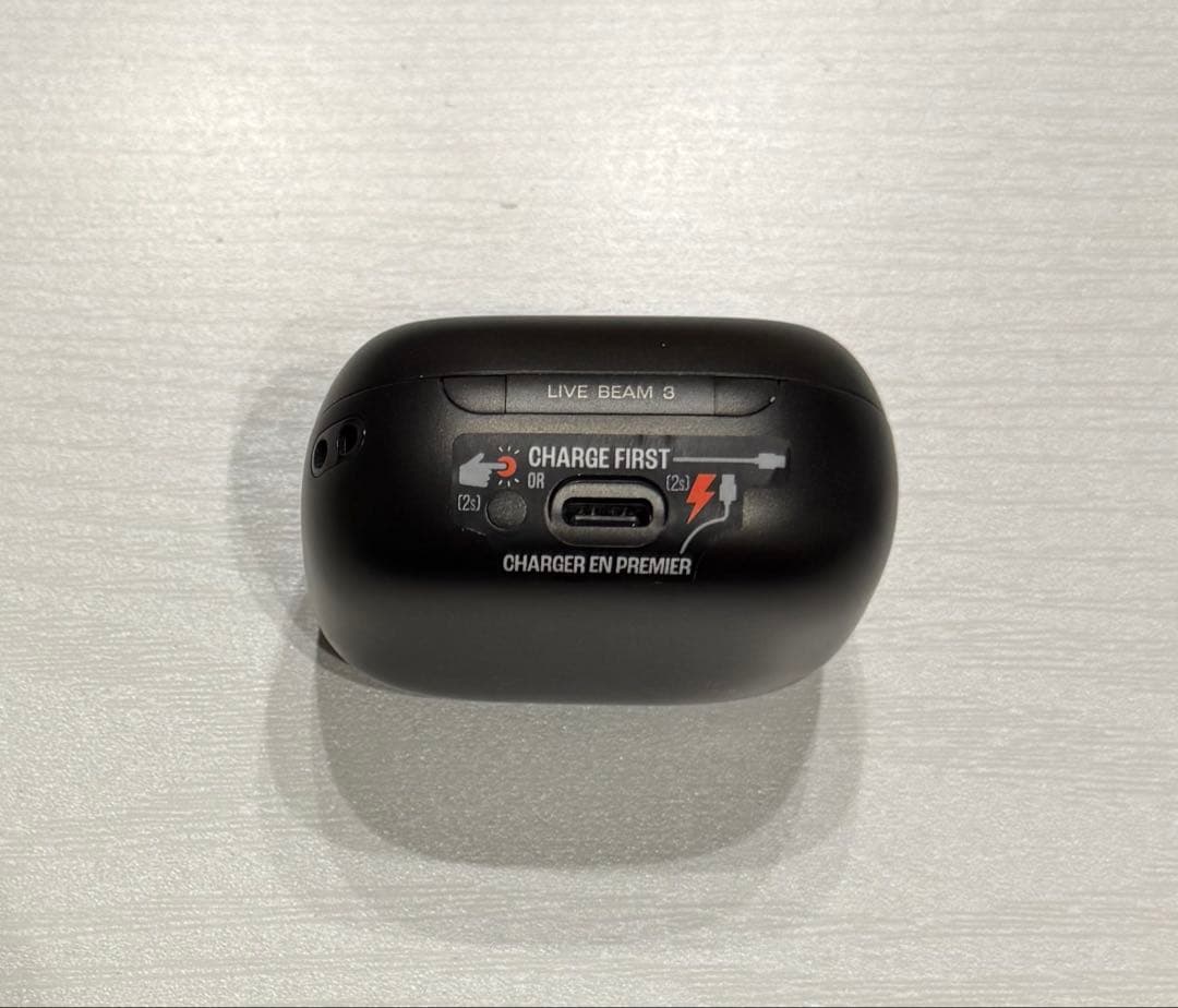 JBL LIVE BEAM 3 ブラック